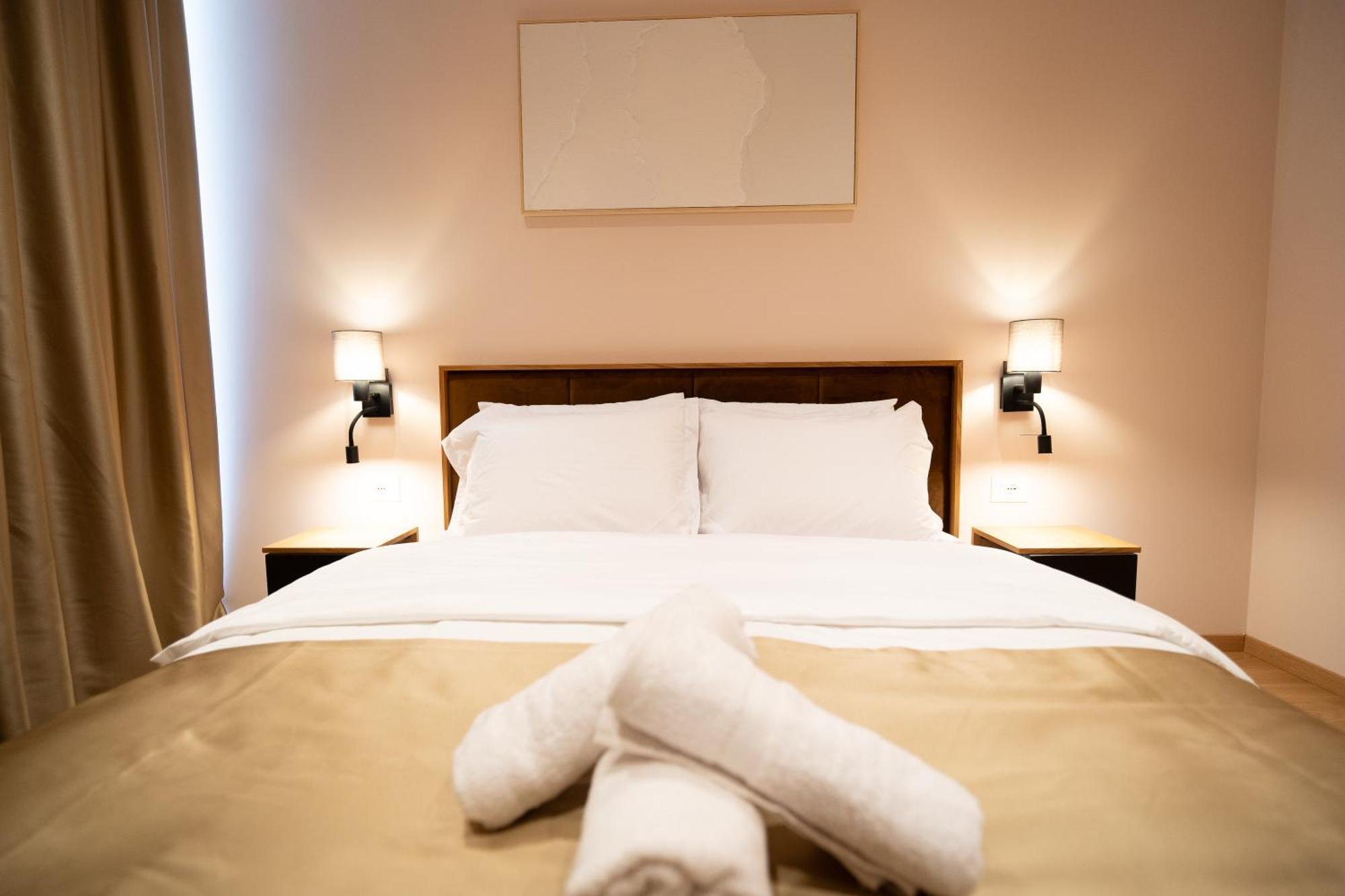 Hotel Boutique Jera Tirana Esterno foto