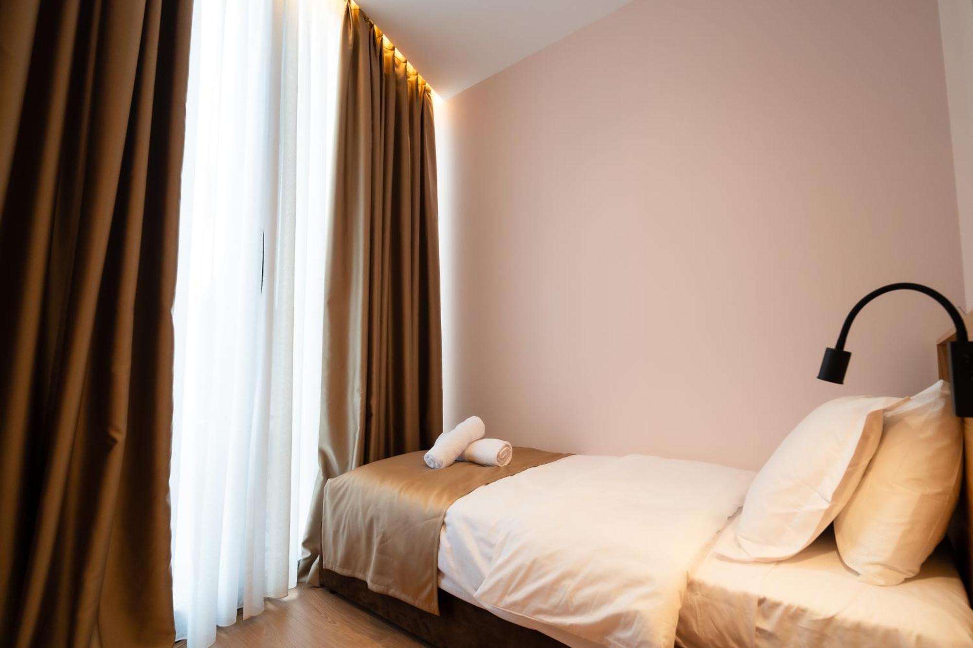 Hotel Boutique Jera Tirana Esterno foto